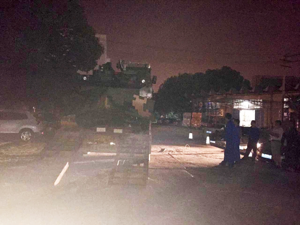 304am永利集团智能SW2105工程车顺利交付队列
