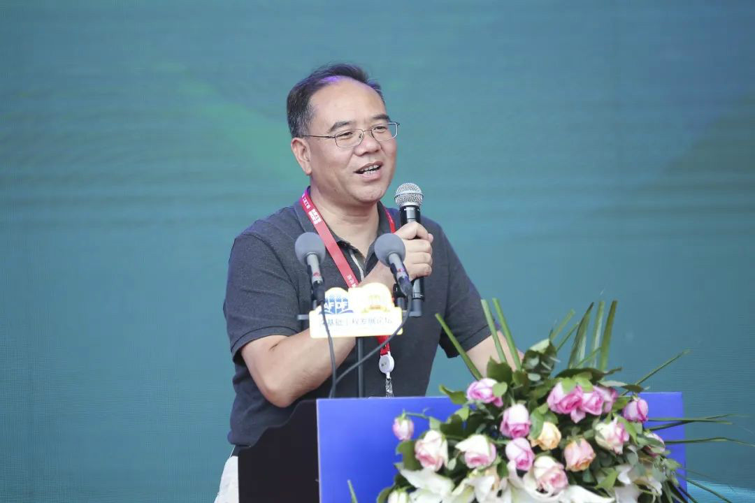 304am永利集团智能全国客户互换会在深基础工程发展论坛会场进行