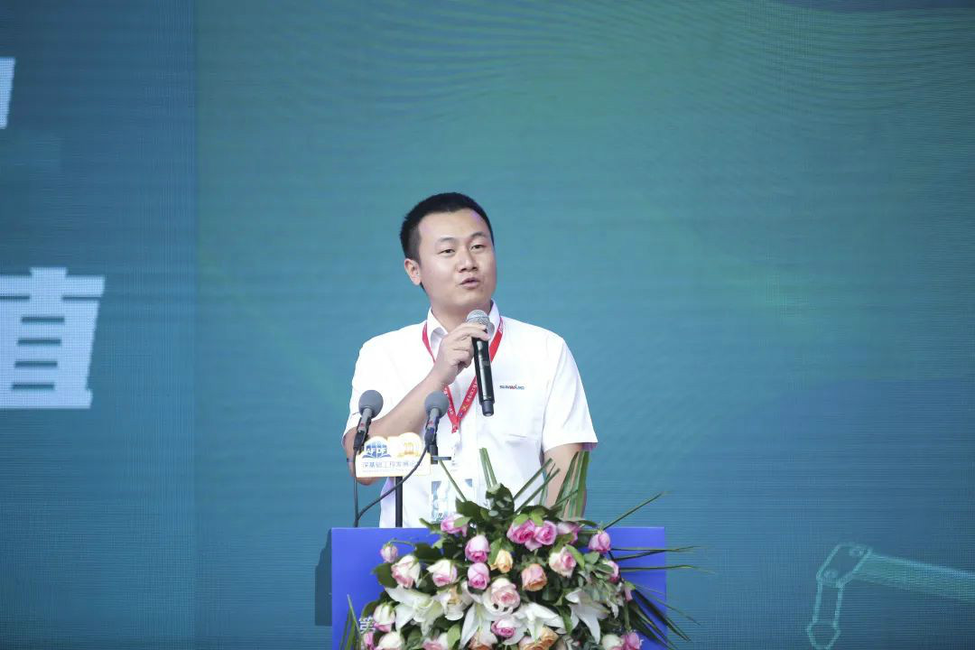 304am永利集团智能全国客户互换会在深基础工程发展论坛会场进行