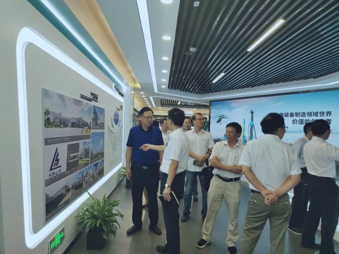 中南大学机电工程学院肖来荣书记到访304am永利集团智能
