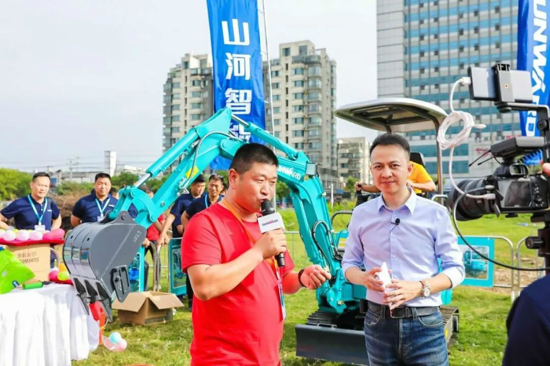 2020全球微挖大会 304am永利集团智能精品微挖赢得满堂彩