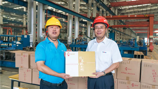 万力集团“送清冷”活动，慰问一线员工