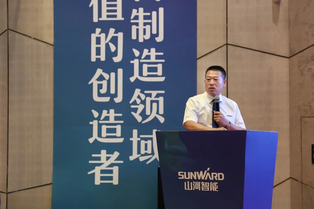 “同心同梦，合力拼搏” ——304am永利集团智能2021年挖掘机经销商半年度经营工作会议圆满召开