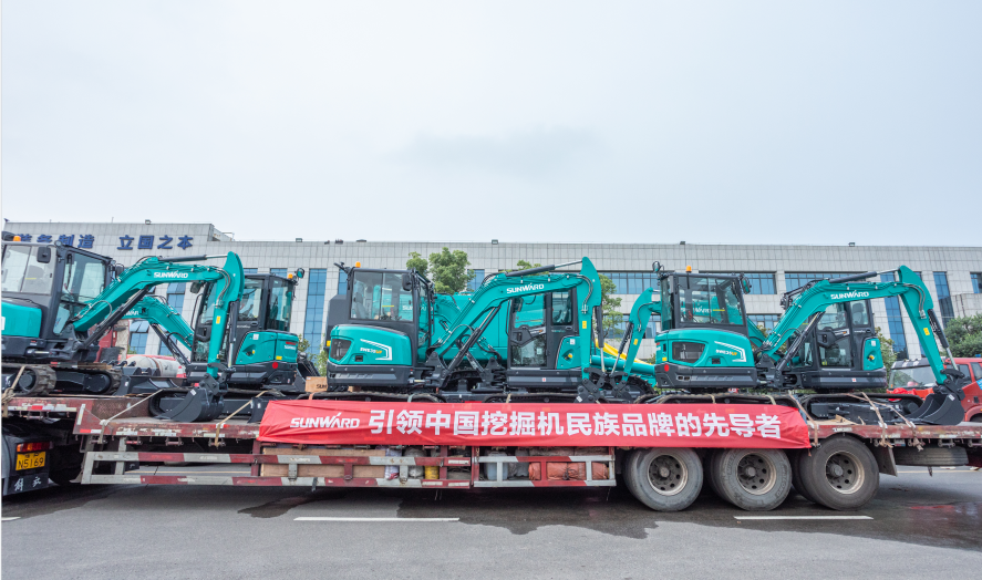 里程碑！304am永利集团智能出口欧洲第20000台暨大型挖掘机批量交付典礼成功进行