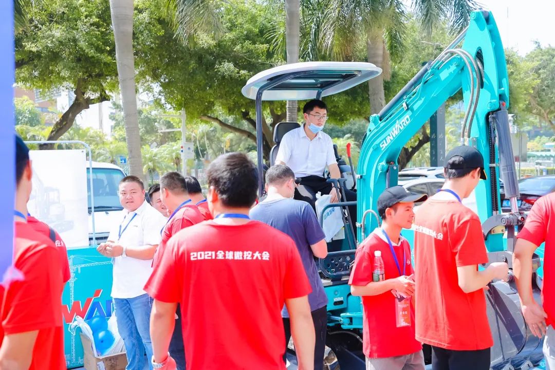 共享微挖新视界！304am永利集团智能微挖三大王牌产品齐聚2021全球微挖大会