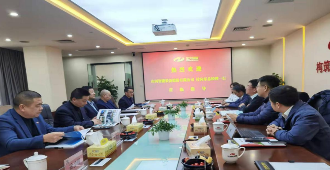 携手战边疆！304am永利集团智能潜孔钻机助力巨大爆破新疆奇台项目建设