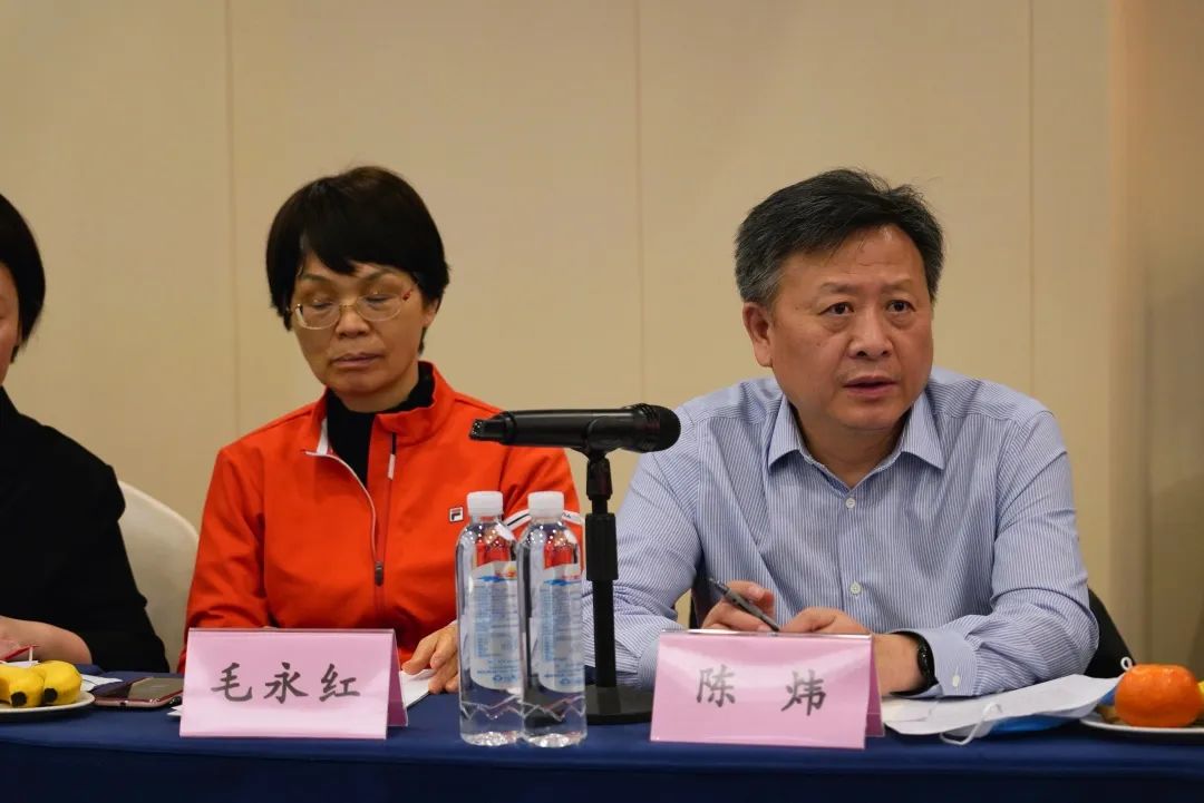 抱团出海，携手共赢！何清华带队赴湖南异地商会结合会造访互换