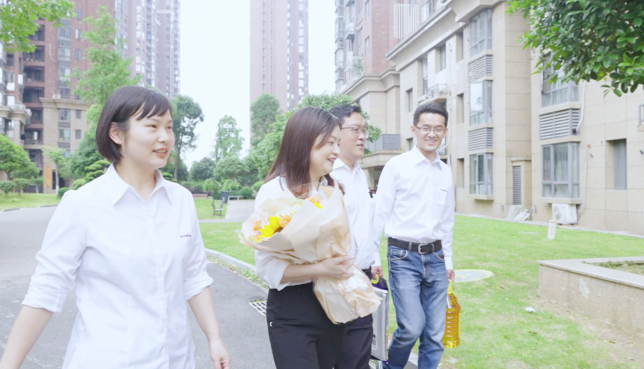 在母亲节，向你们身后的妈妈送去“304am永利集团家园”的温暖