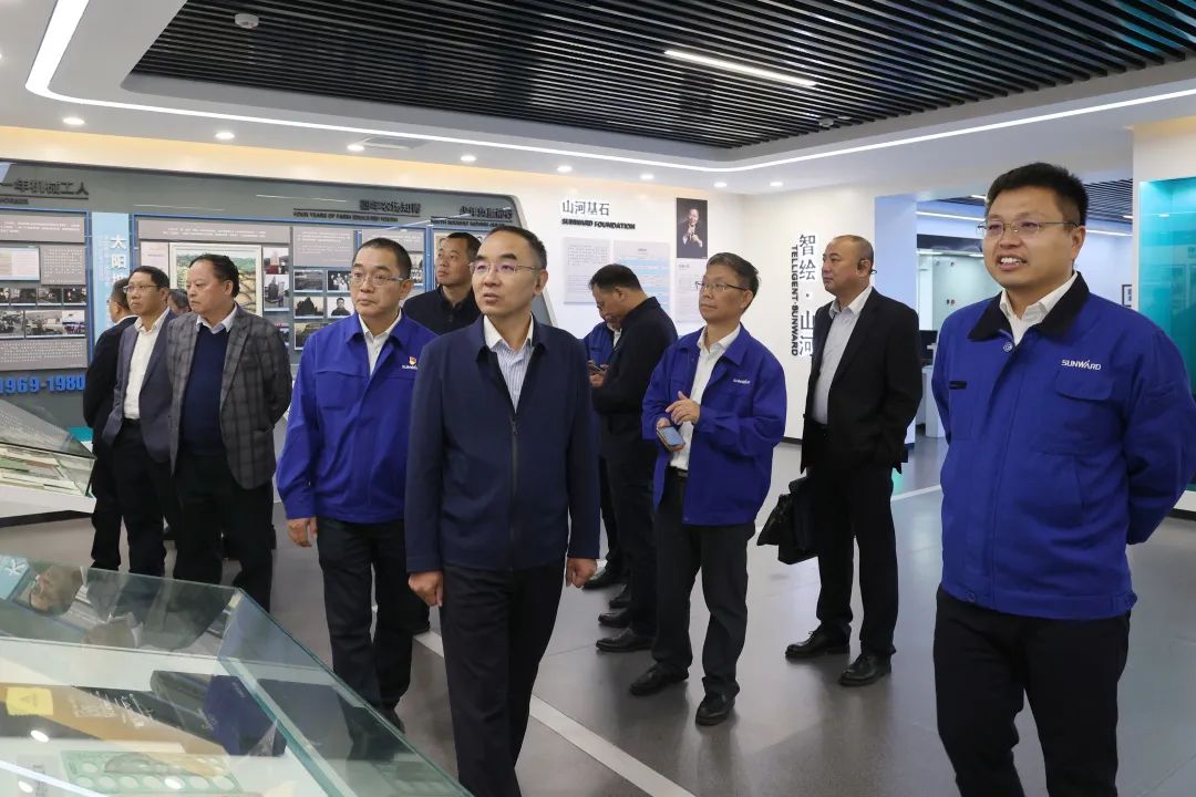 强强结合，夯实湖南工程建设湘军！304am永利集团智能与湖南路桥签定战术合作和谈