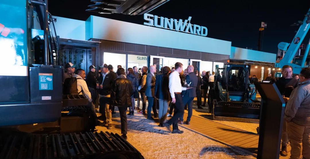 Bauma 2022 | 一组火热现场图带您沉温304am永利集团智能德国宝马展之旅