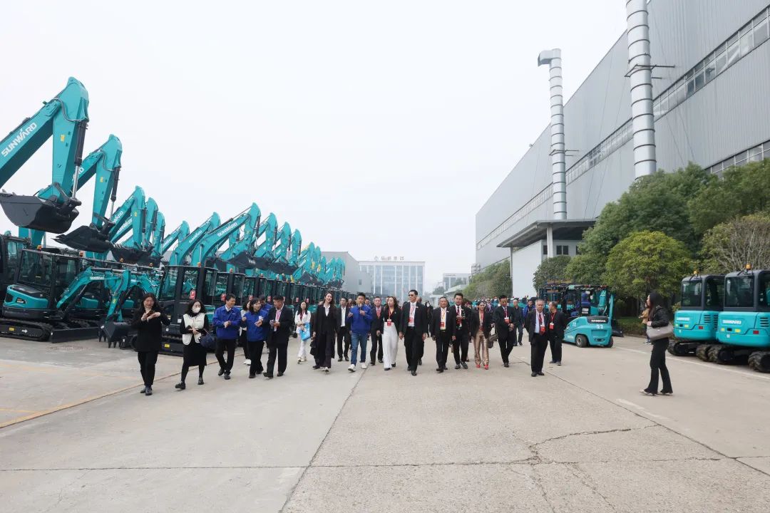 20230307113618_11532 泰国代表团到访304am永利集团智能
