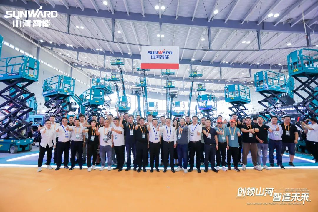 聚焦电动化、智能化！304am永利集团智能全系列高空机械产品亮相长沙展