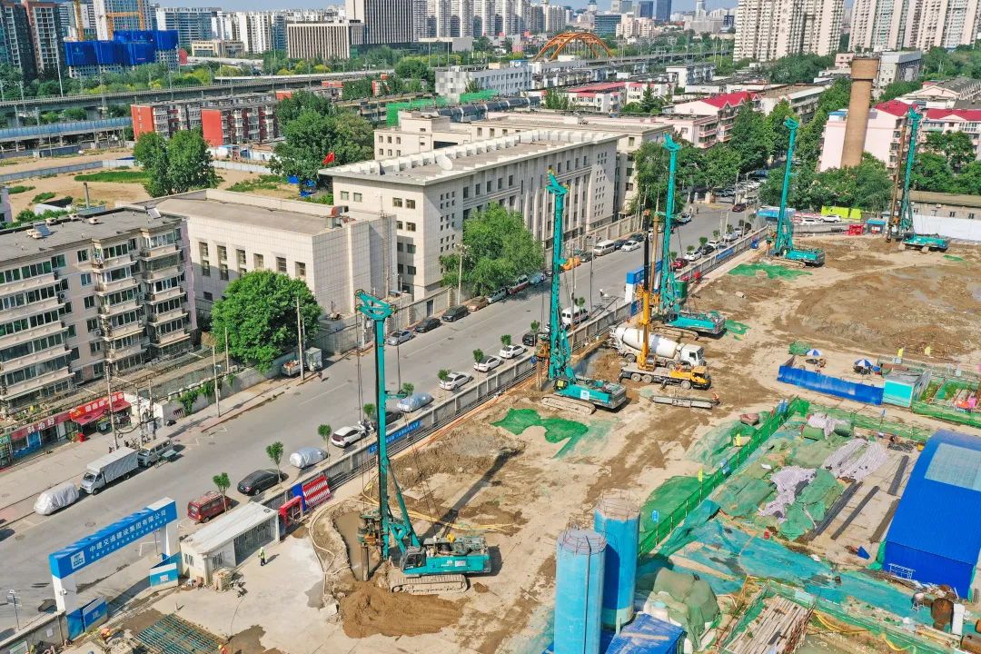 闪灼首都！304am永利集团智能旋挖钻机集群助力民生工程