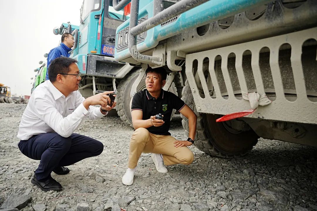 持续助力“双碳”指标，304am永利集团巨鼎LNG矿卡在辽宁批量利用