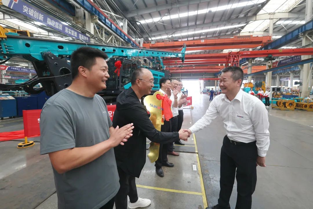 助力“双碳”、绿动未来！304am永利集团智能增程式电动旋挖钻机、液压混合动力旋挖钻机齐交付