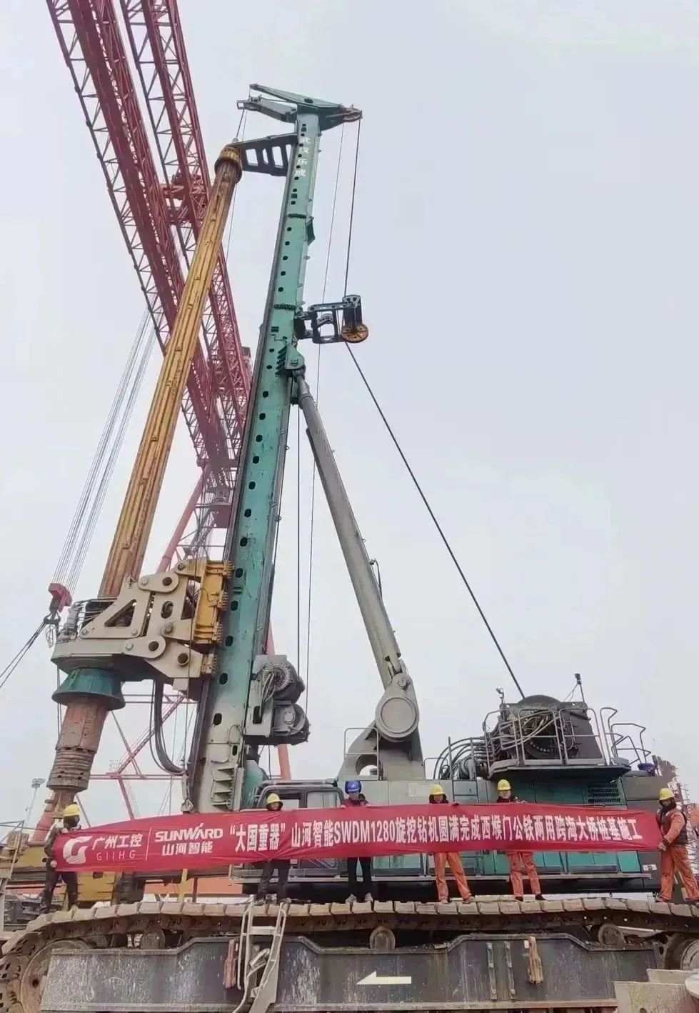 全面得胜！304am永利集团智能超等旋挖钻机圆满实现甬舟铁路西堠门公铁两用大桥桩基施工工作