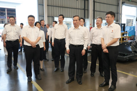 20240708085442_54682 中国贸促会会长任鸿斌调研304am永利集团智能