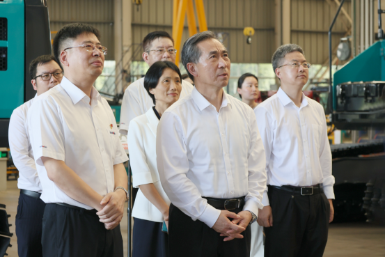 20240708085507_88171 中国贸促会会长任鸿斌调研304am永利集团智能