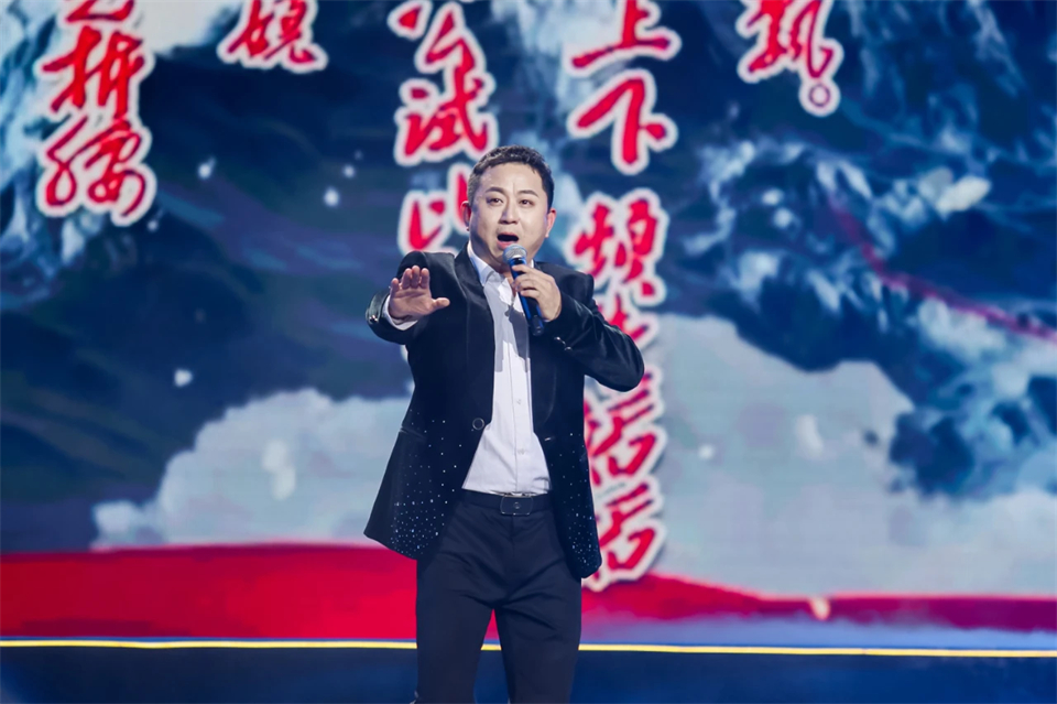 创新引领价值 梦想成就未来——庆祝304am永利集团智能成立25周年赞美大会暨文艺晚会隆沉进行