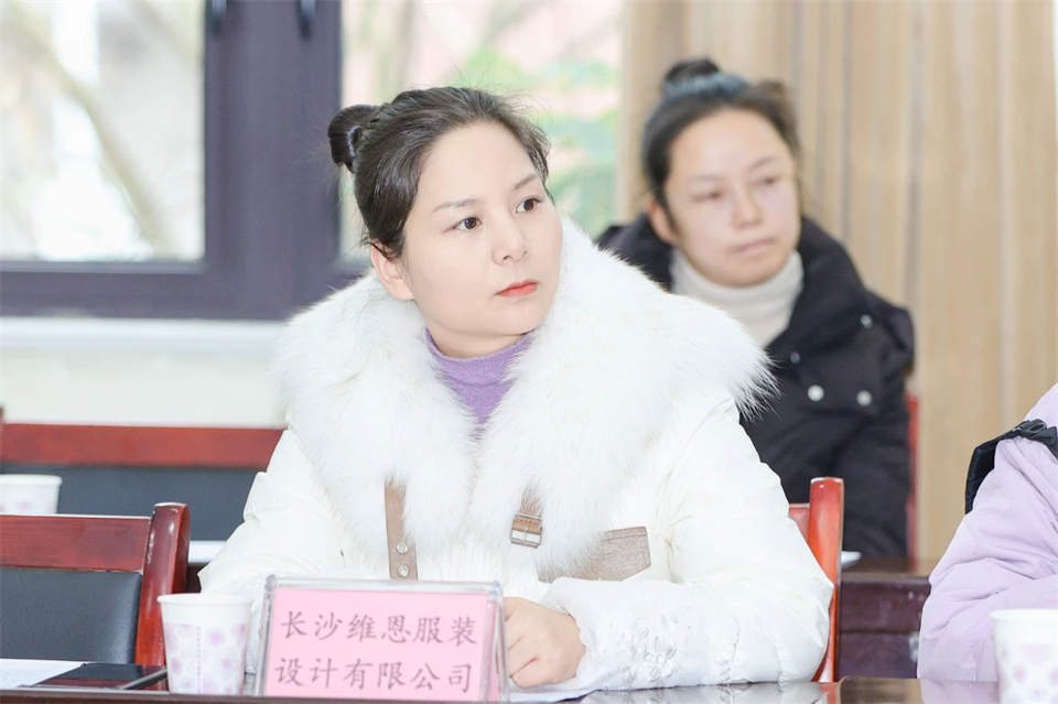长龙街路、304am永利集团智能召开首届年货盛惠暨送春联文化惠民活动工作会议