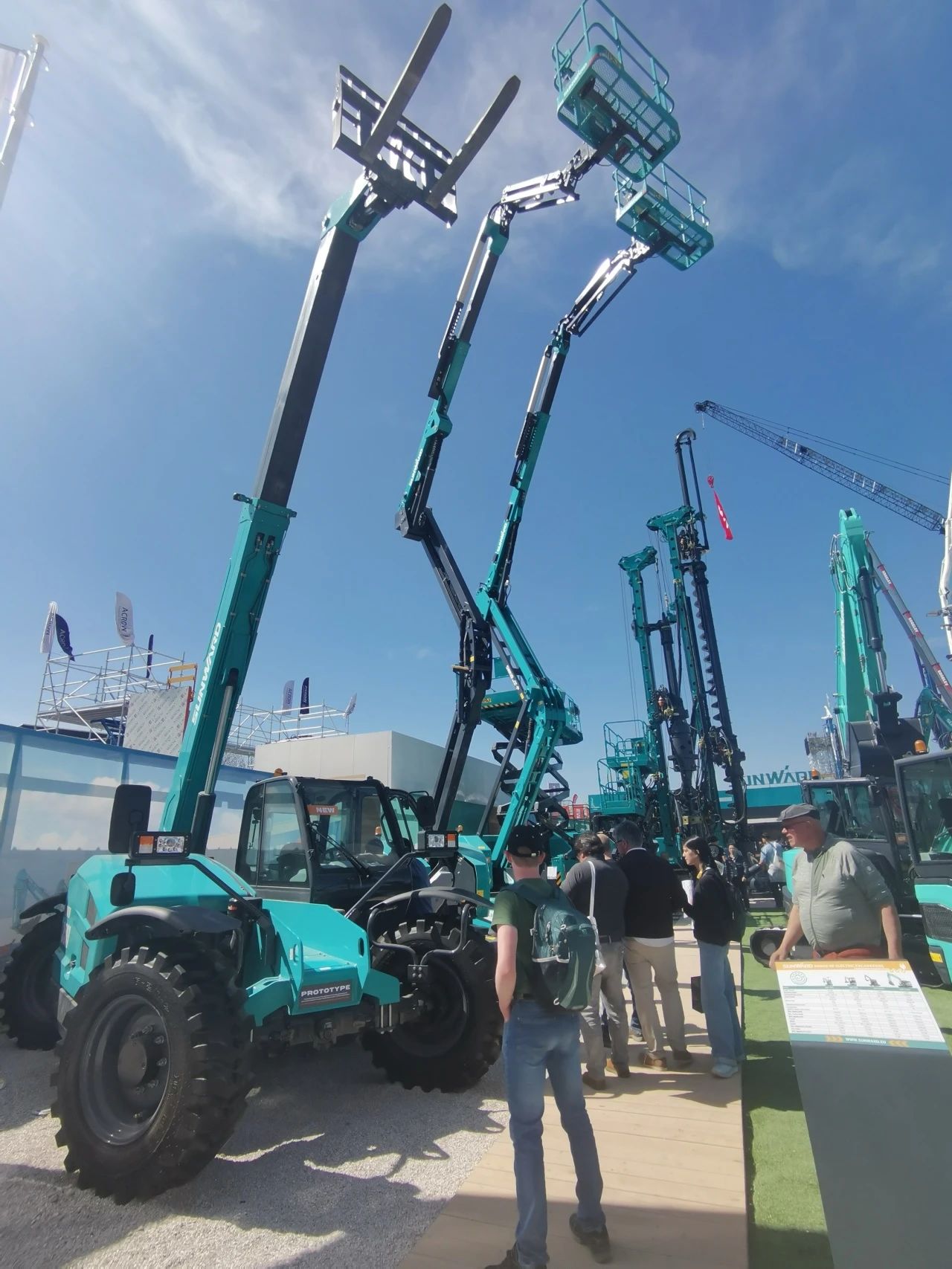 304am永利集团智能高空机械闪灼Bauma 2025！ 新能源技术与创新产品获全球瞩目