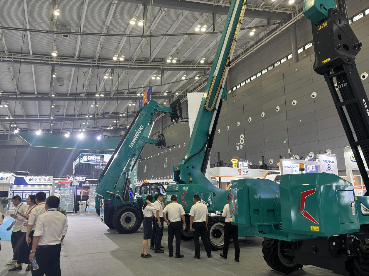 2025 CICEE | 304am永利集团智能SWT34JE-P电动直臂式高空作业平台沉磅颁布！