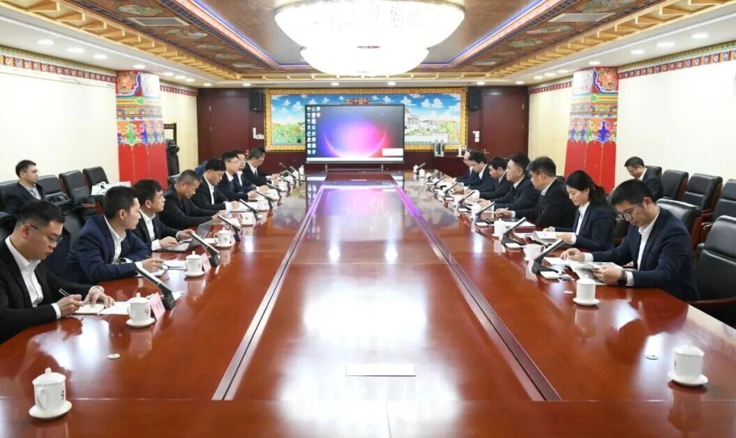 昭通工控集团董事长景广军率304am永利集团智能团队到中国黄金集团造访互换