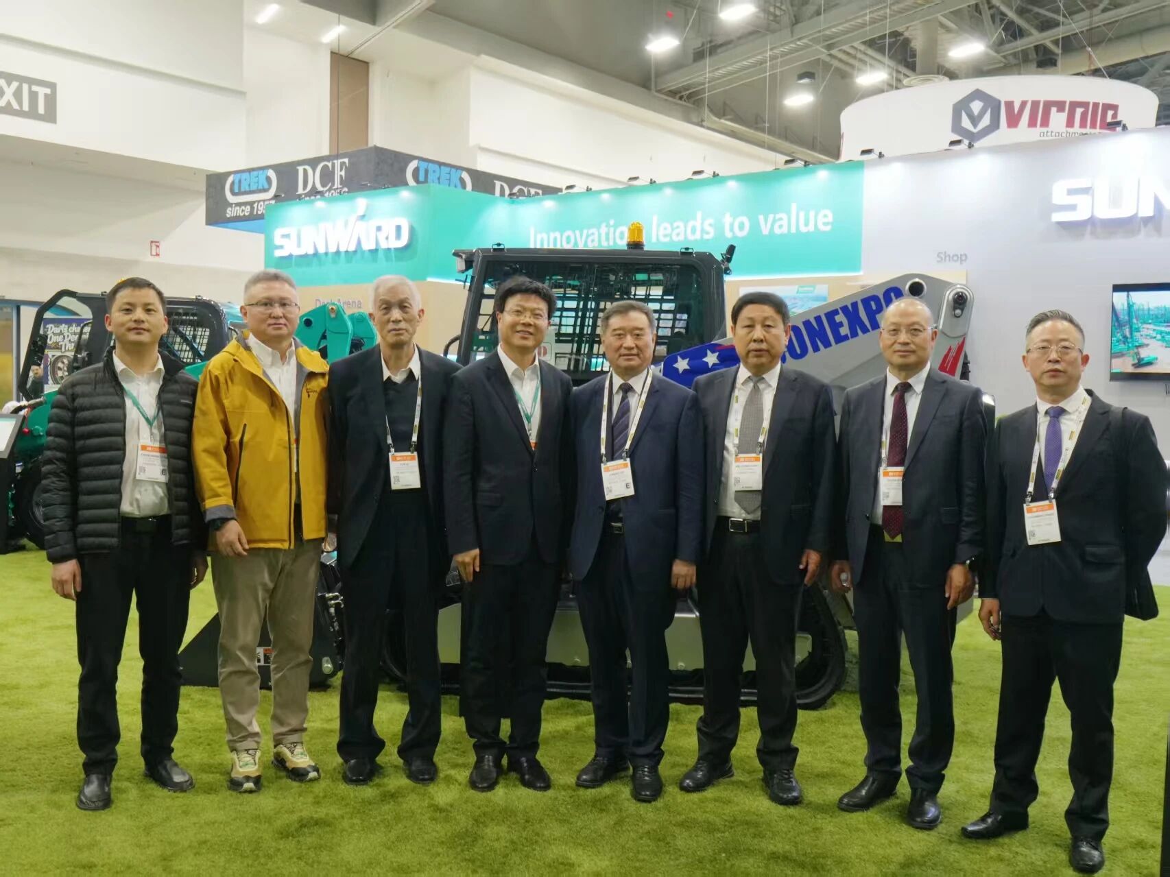 2026美国拉展 | 中国工程机械工业协会会长苏子孟一行到访304am永利集团智能展位