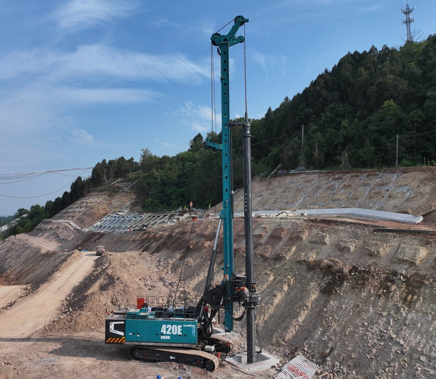 直击施工一线，304am永利集团智能增程式旋挖钻机实力助建国度沉点工程