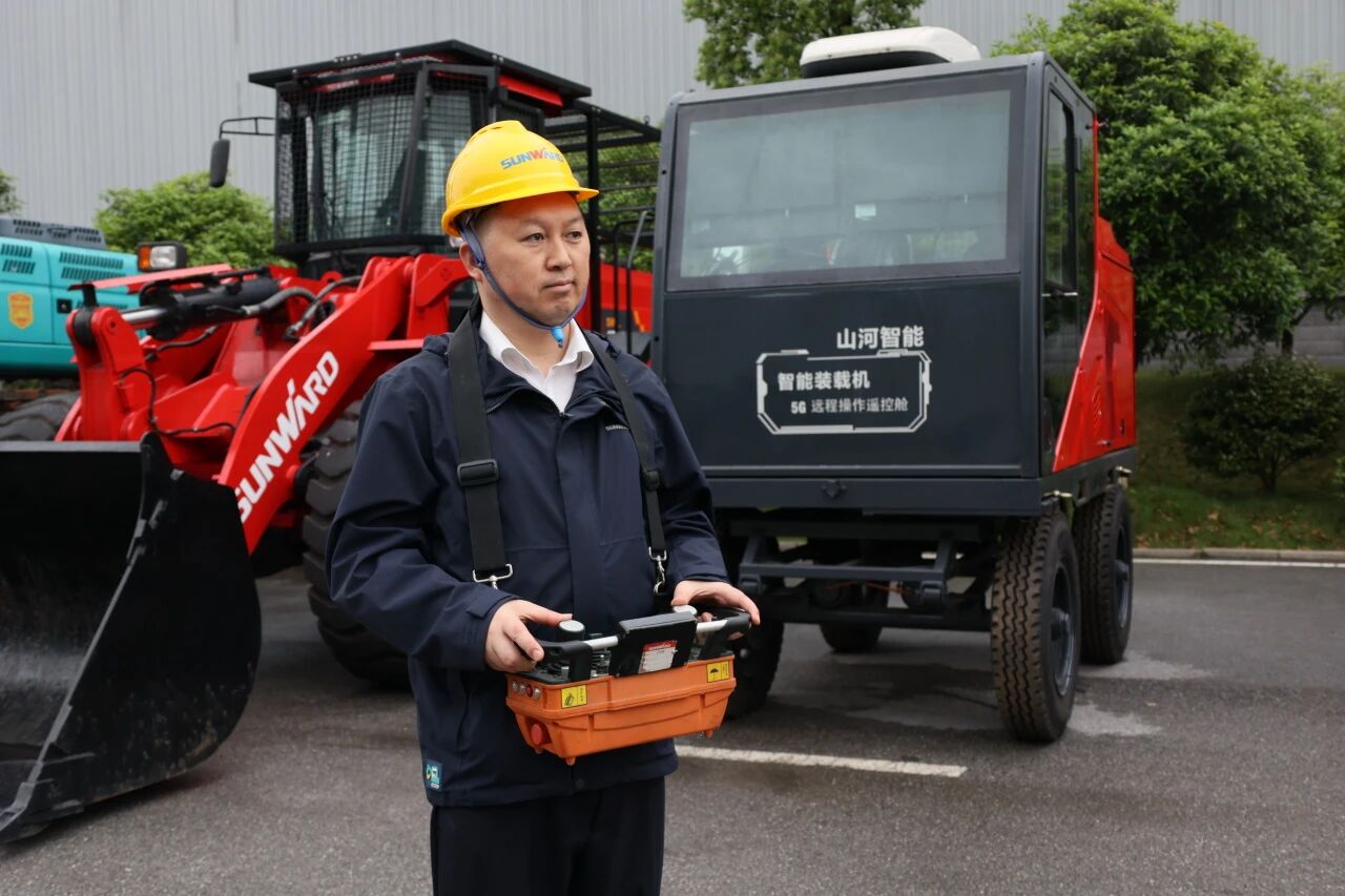 我的匠心 | 长沙市五一劳动焦芈获得者吴钪：匠心耕作十二载，无人化设备领域的坚守者